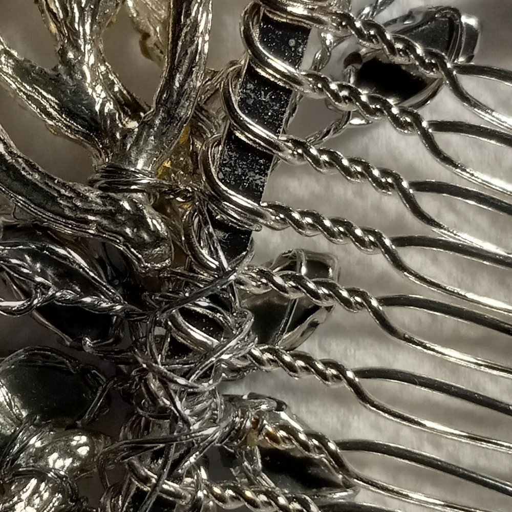 Beautiful Blue Hair Comb - Picture 9 of 16
